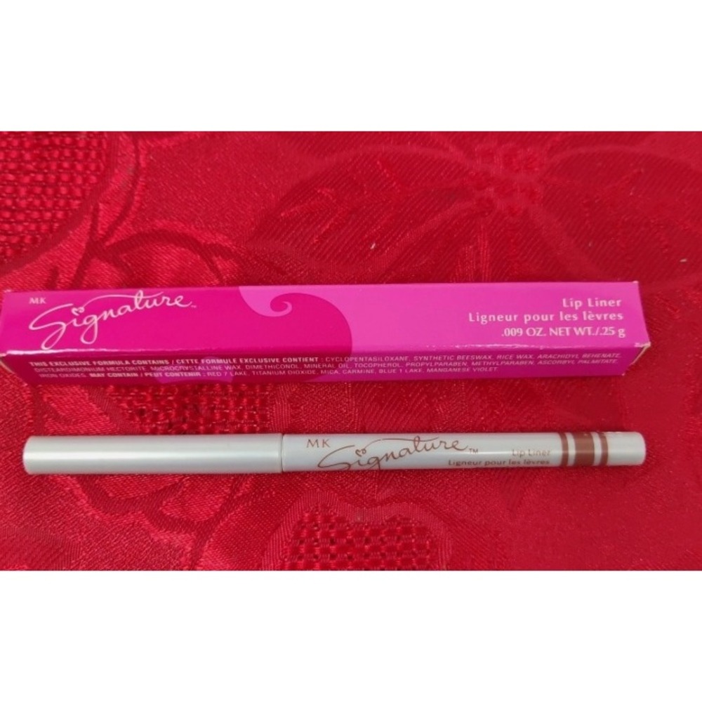 New Mary Kay Signature Lip Liner - Neutral